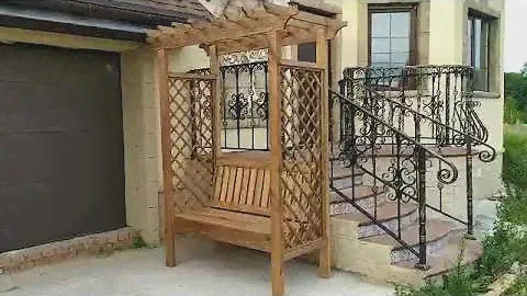 Скамейка садовая со шпалерой